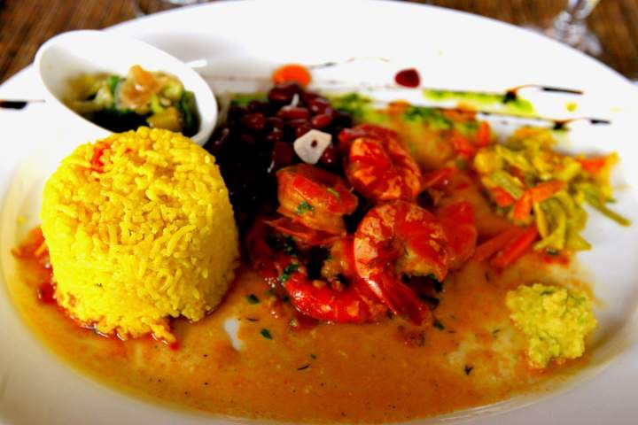 Quelles sont les influences culturelles dans la cuisine créole ? La Réunion